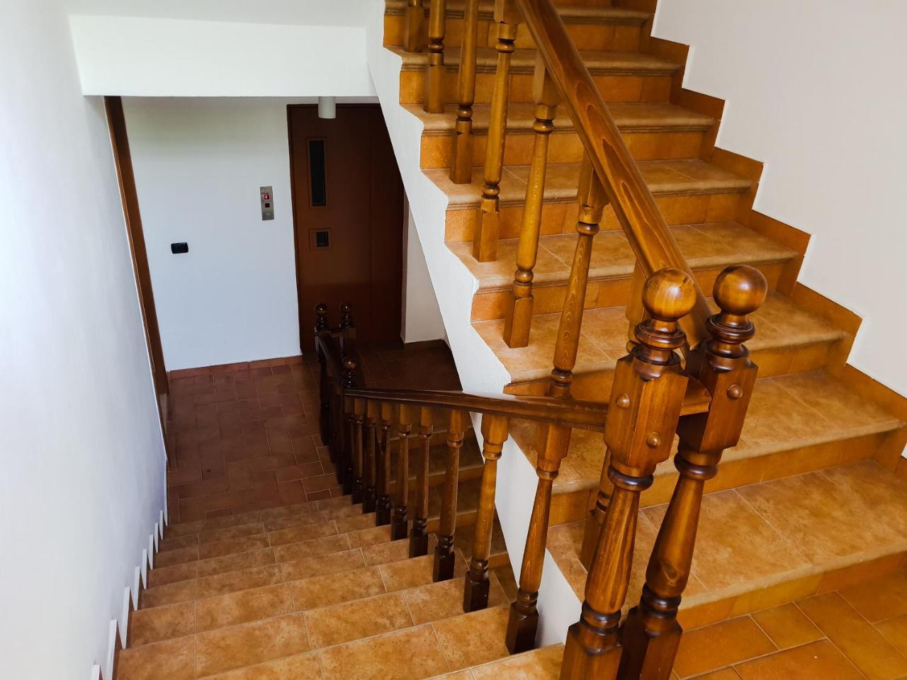 Lux Apartments Vlore Ngoại thất bức ảnh
