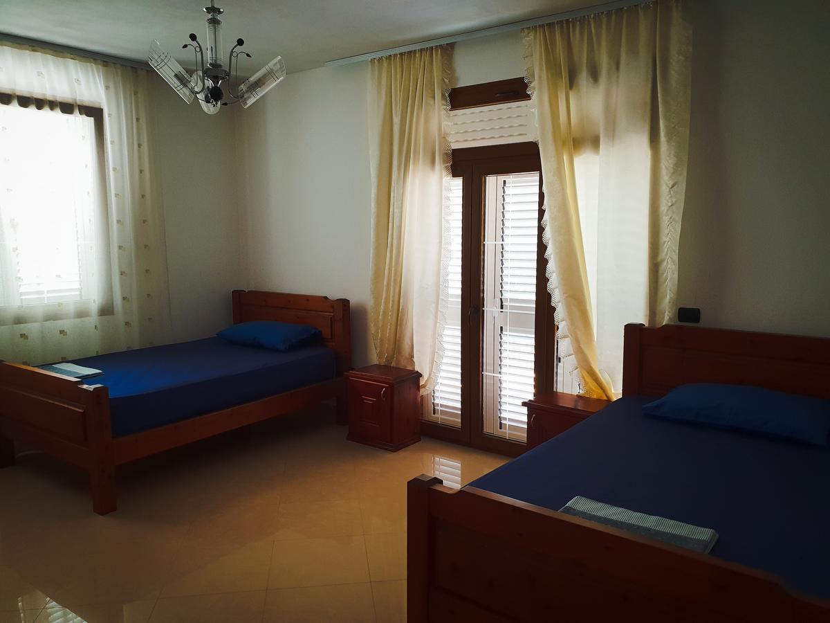 Lux Apartments Vlore Ngoại thất bức ảnh